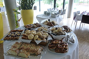 Bild eines Kuchenbuffet im Betriebsrestaurant Kienzle-Treff