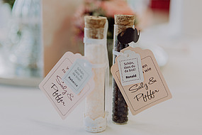 Bild einer Tischdeko bei einer Hochzeit