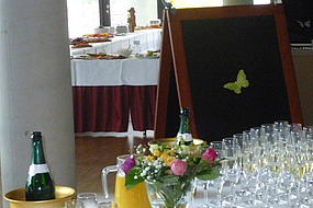 Bild zeigt Beispiel eines Sektempfangs für eine Hochzeit